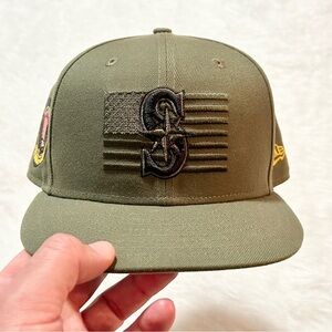 New Era 59Fifty “Seattle Mariners” Fitted Hat (Size 7 5/8)